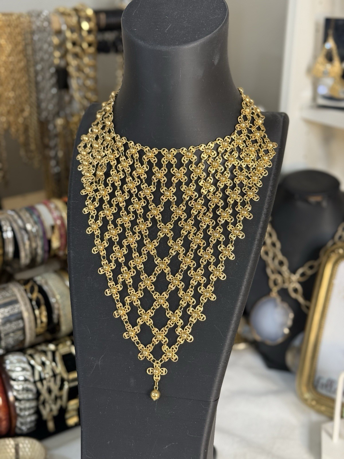 Vintage Gold Tone Articulated Chain Link V Bib Statement Necklace