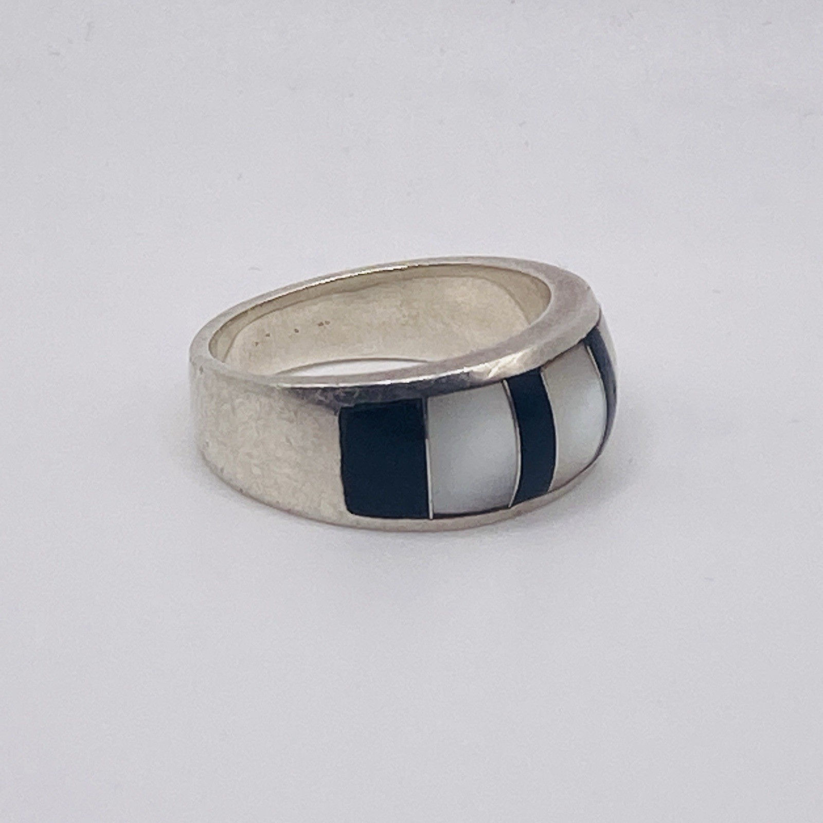 Vintage 925 Sterling Silver Black Onyx Mother Of Pearl Inlay Band Ring Size 10.5