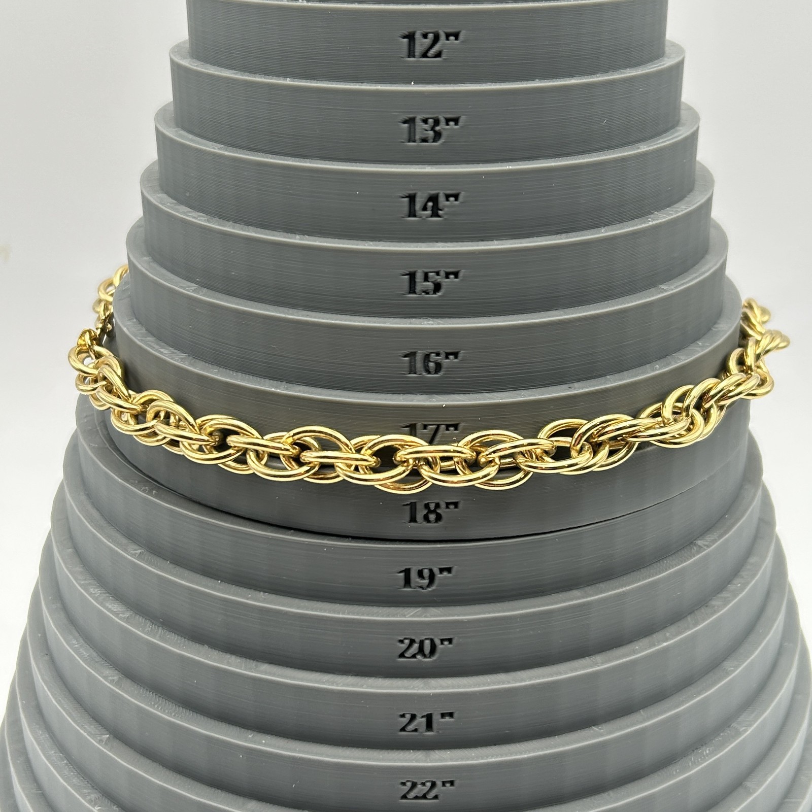Trifari Necklace Chunky Gold Tone Oval Link Chain Statement 17.5 in