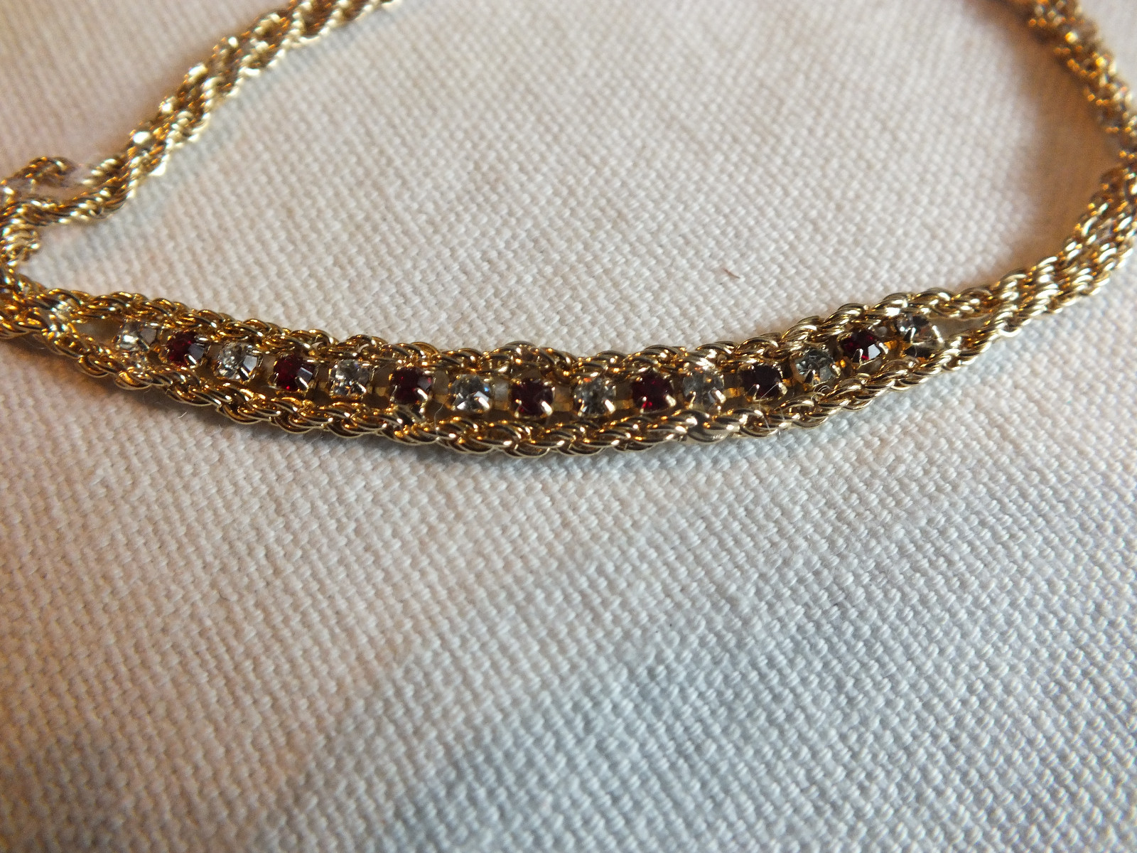 Beautiful Bracelet Gold Tone Clear Red Rhinestones 7 1/4″ x 1/4″ Wide CUTE