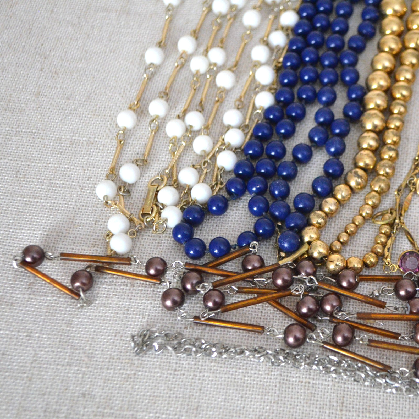 Vintage Wearable Necklace Lot 8 Piece Beaded Chain Jewelry circa 1980s-1990s