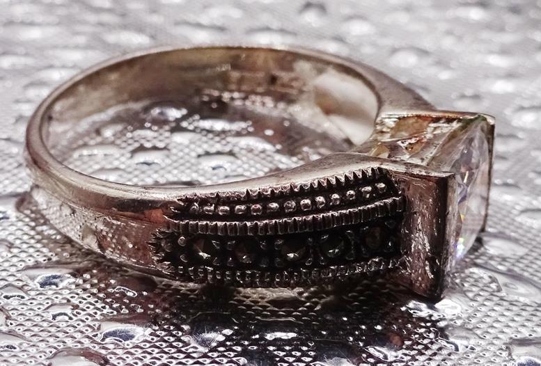 Vintage Signed CW Sterling Silver Crystal CZ Solitaire Marcasite Accent Ring 8.5