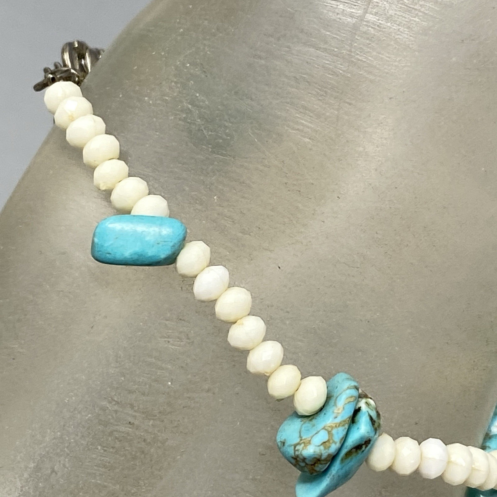 American Eagle Turquoise Stone Bracelet Blue Chip White Beads Native Western 7″