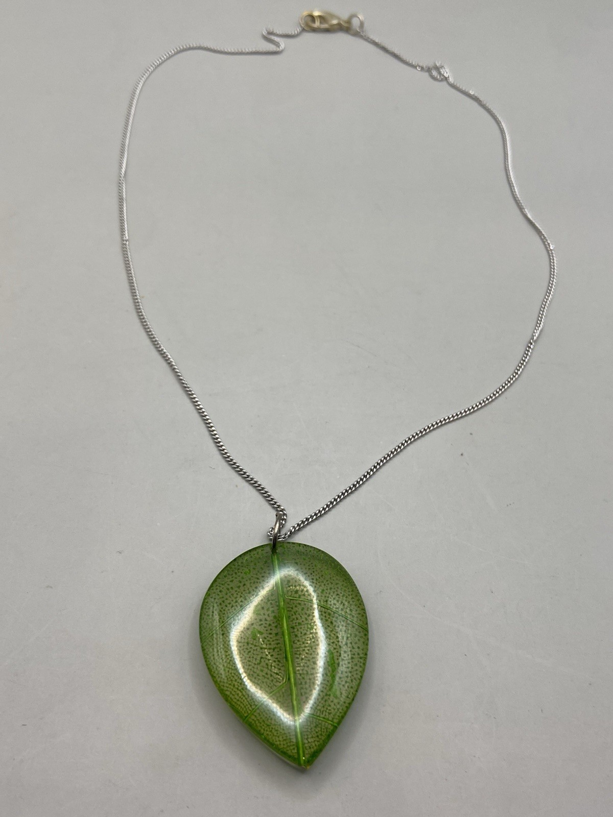 Vintage Green Resin Leaf Skeletal Pendant Necklace Silver Tone Chain Nature