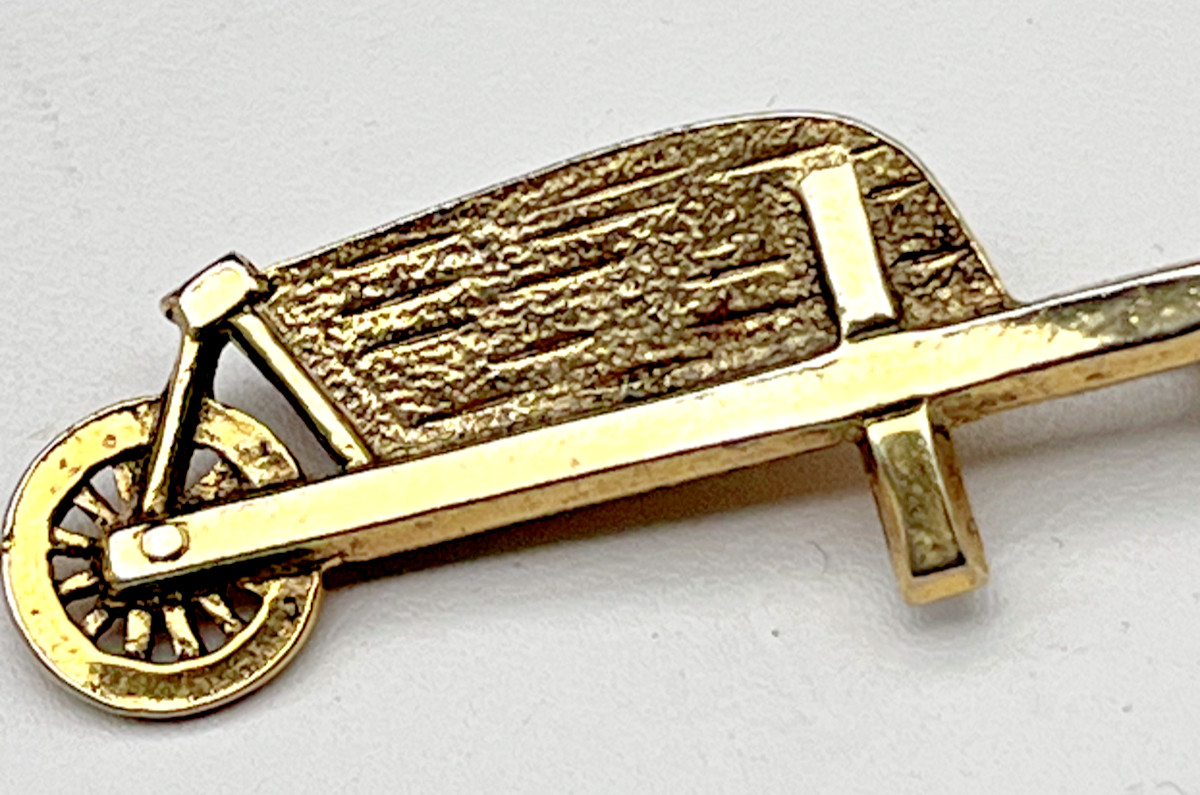 Vintage Designer Signed Robert ZENTALL Wheel Barrow Cart Gold Tone Brooch – NY
