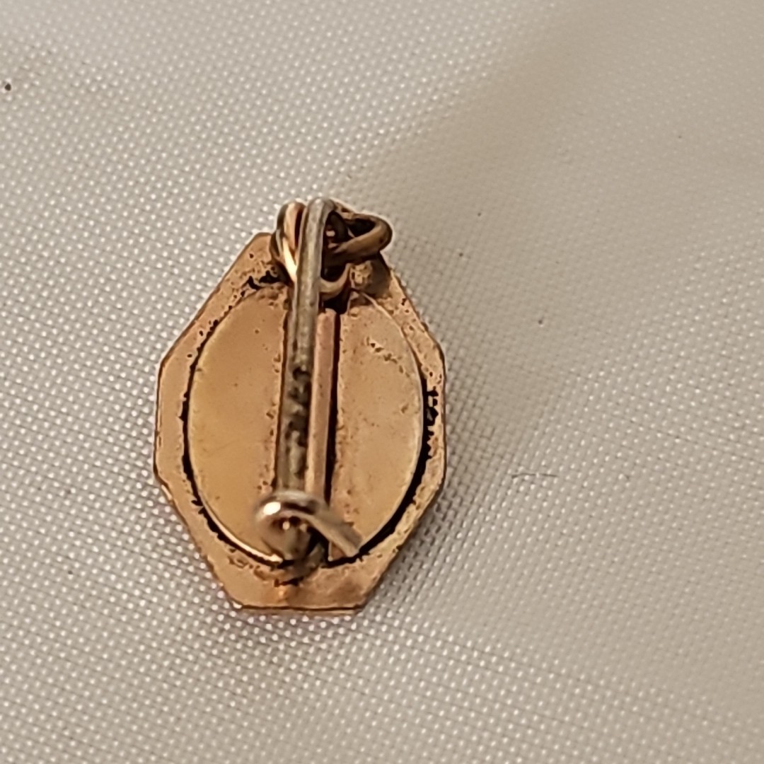 Vintage Enamel Red REVERE BEACH Massachusetts Tiny Souvenir Pin