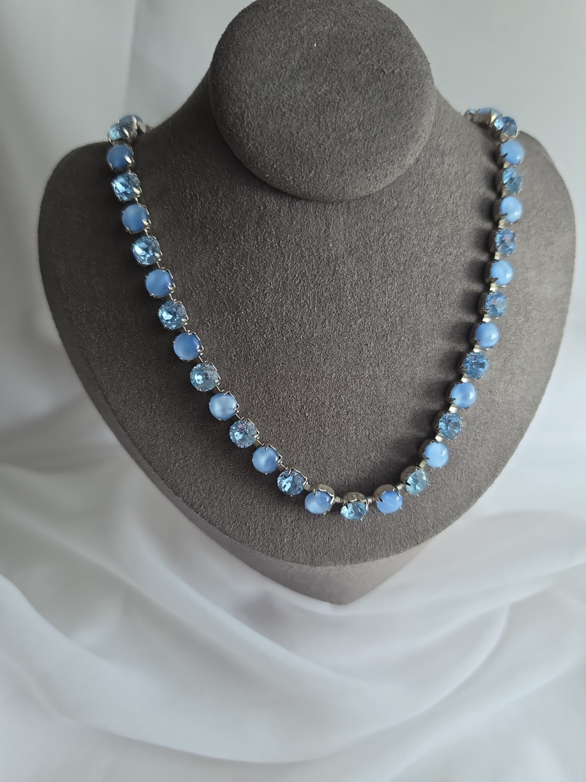 1960s Blue Moonstone Glass Rhinestone Choker Necklace 16″ Silvertone