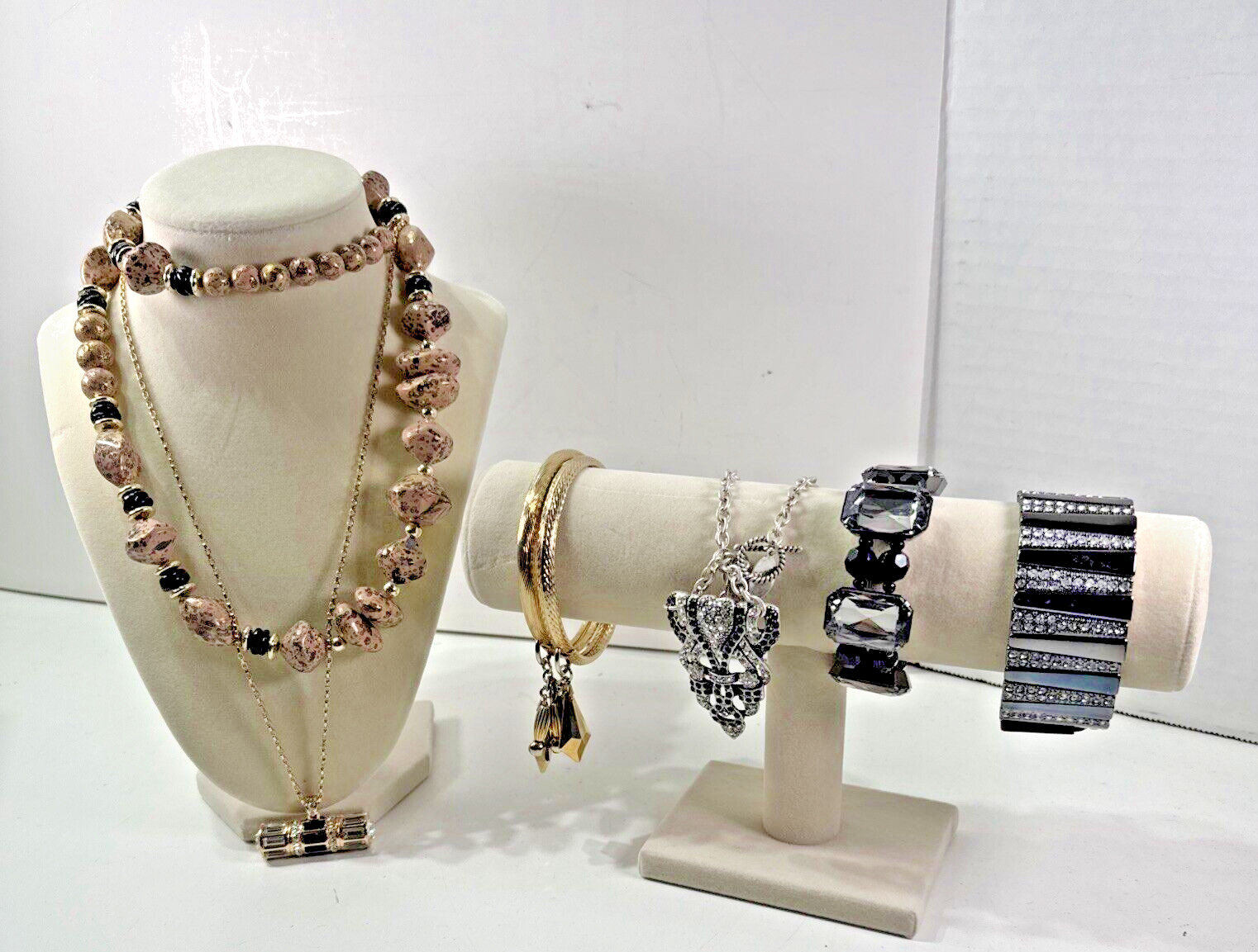 Beautiful Vintage Estate Lot 6x Beaded/Metal/STONES 3X Necklaces & 3X Bracelets
