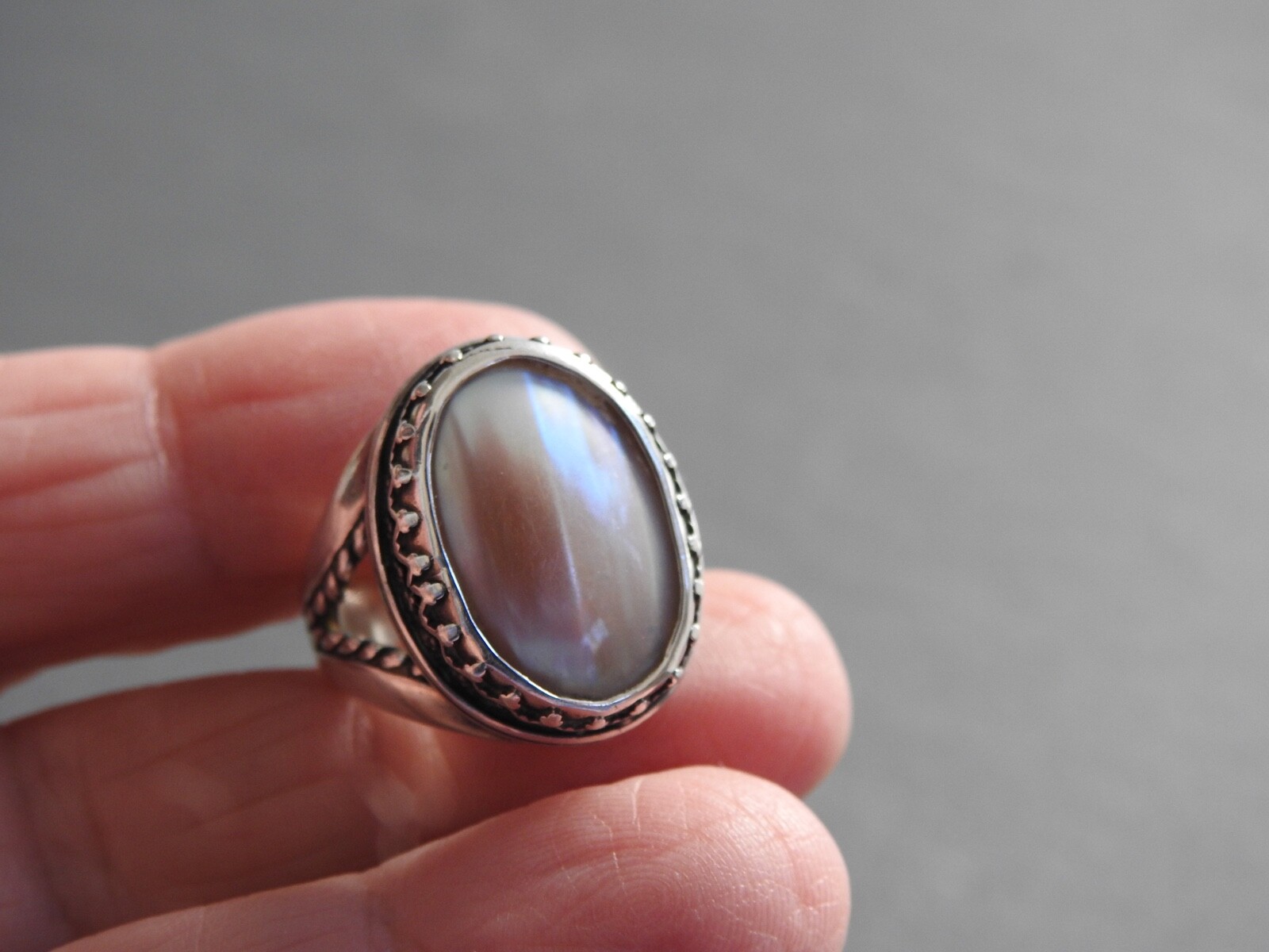 vintage Carolyn Pollack MOP STERLING SILVER ring oval shel mother of pearl 7.5