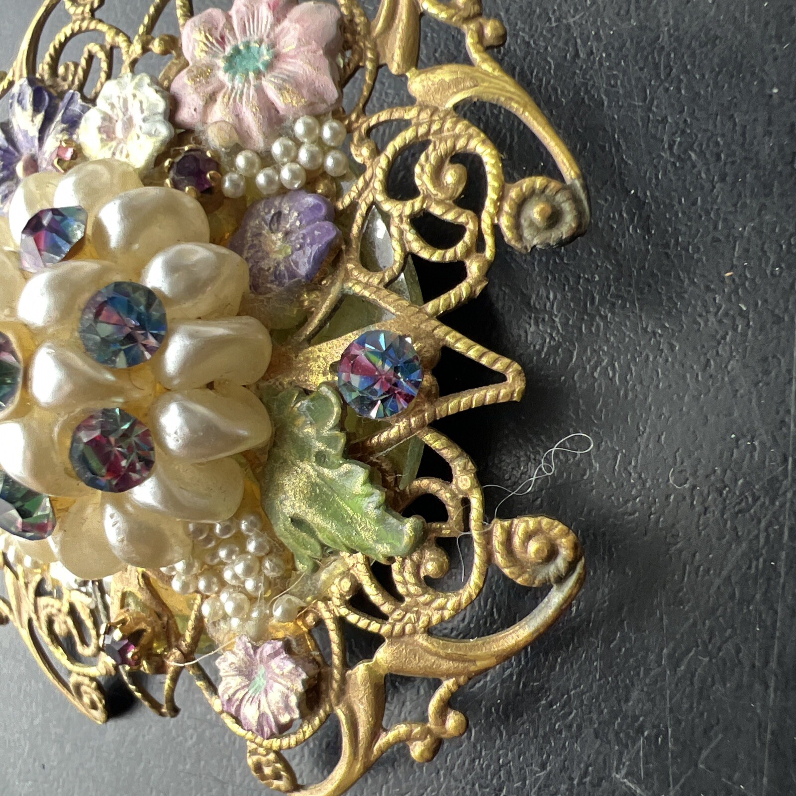VTG Costume Jewelry Brooch Flowers Pink Purple White Gold 2”