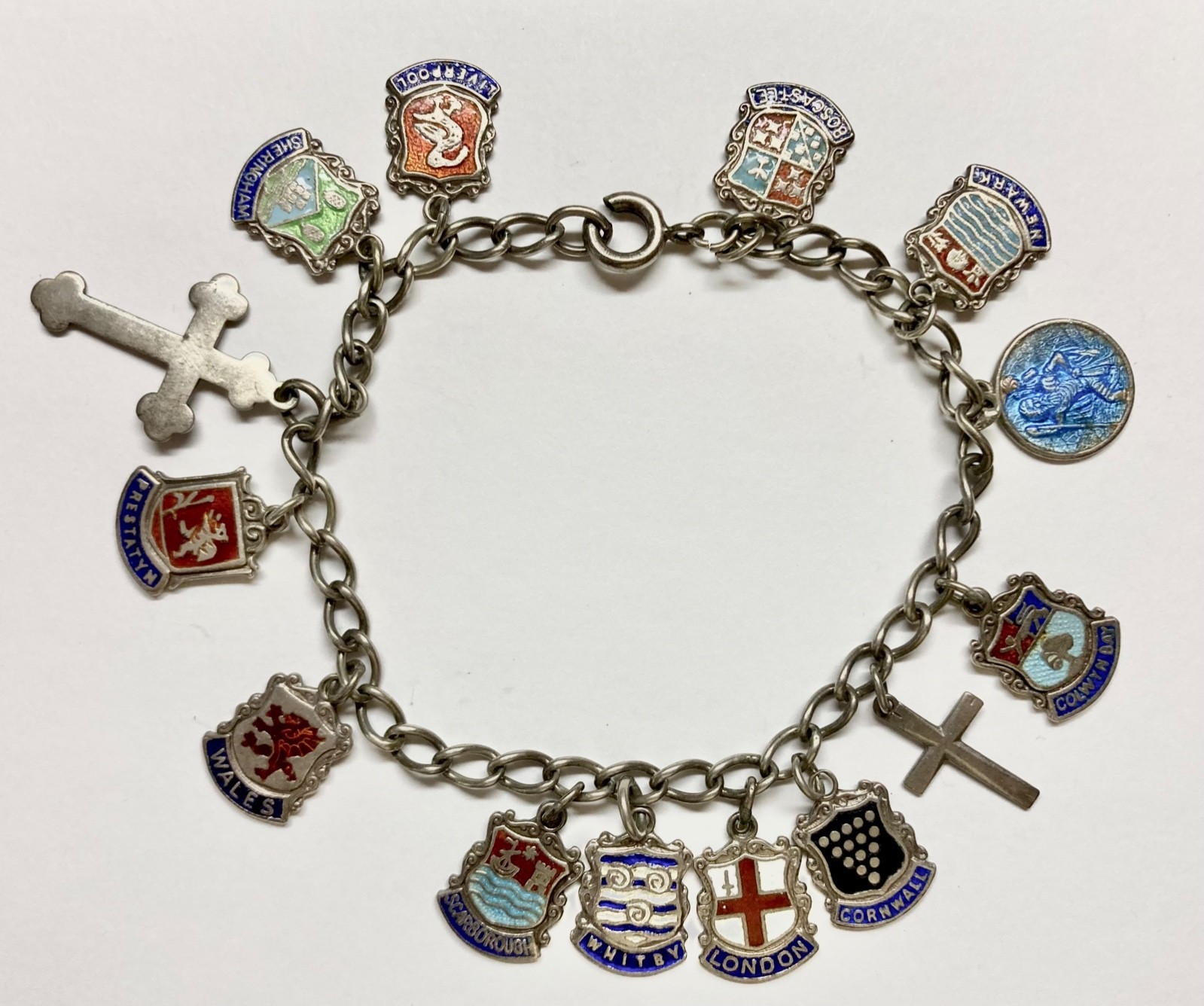 Vintage sterling charm bracelet w/ 14 silver & enameled charms – United Kingdom