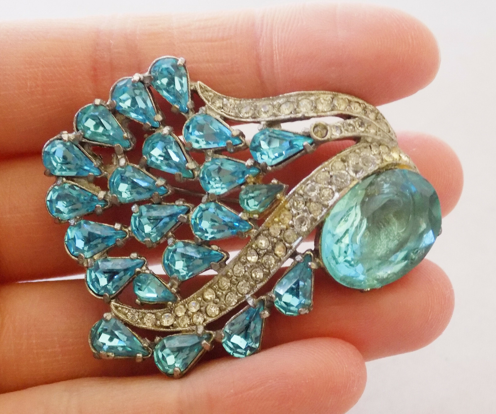 Vintage Art Nouveau Light Blue Teal Rhinestone Clear Brooch Sparkle