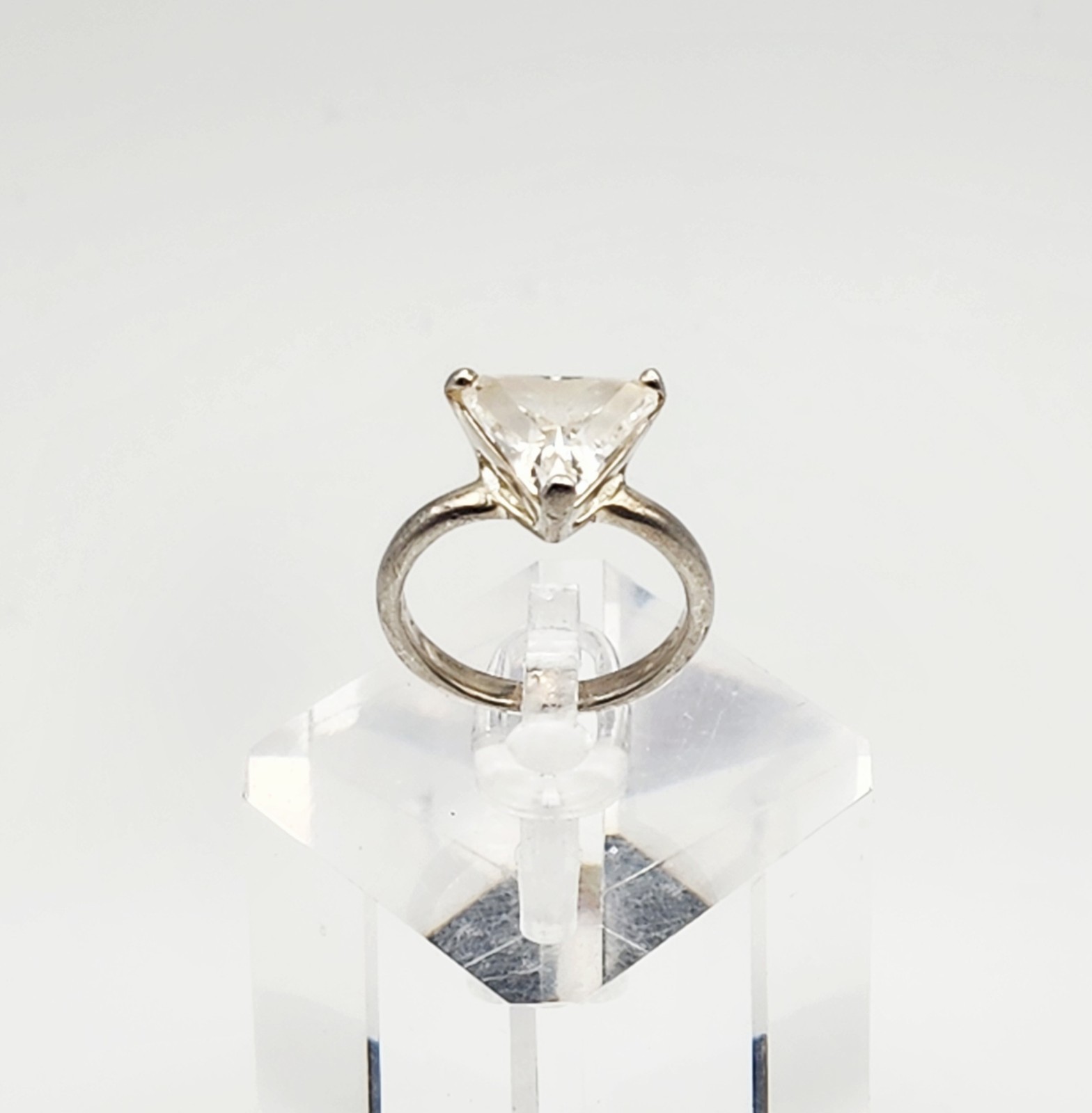 Vintage Sterling Silver CZ Trillion Cut Solitare Ring Size 6