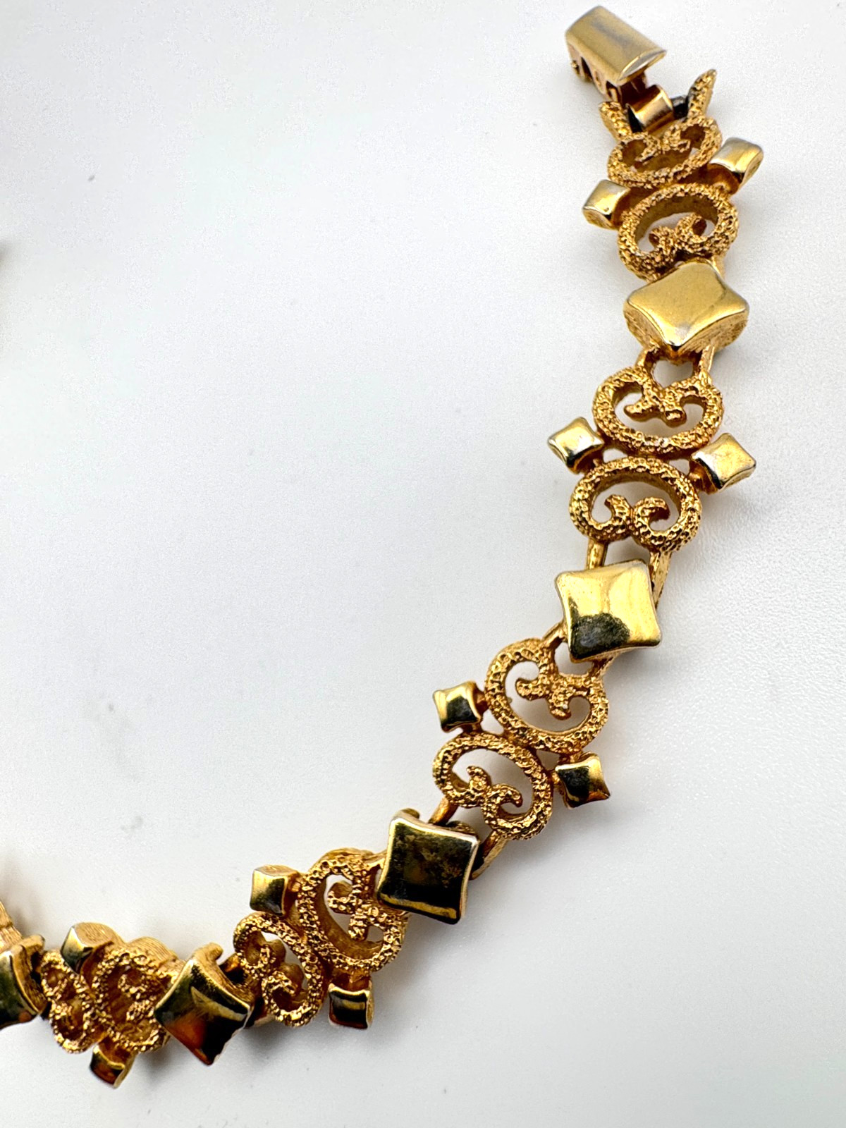 Vintage Avon Bracelet Precious Pretenders Gold Tone Scroll Link 1971