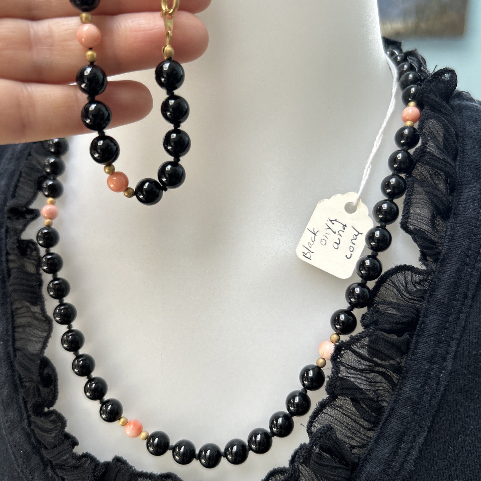 VTG Black Onyx & Coral Hand Knot Necklace 20” & Bracelet 8” Set