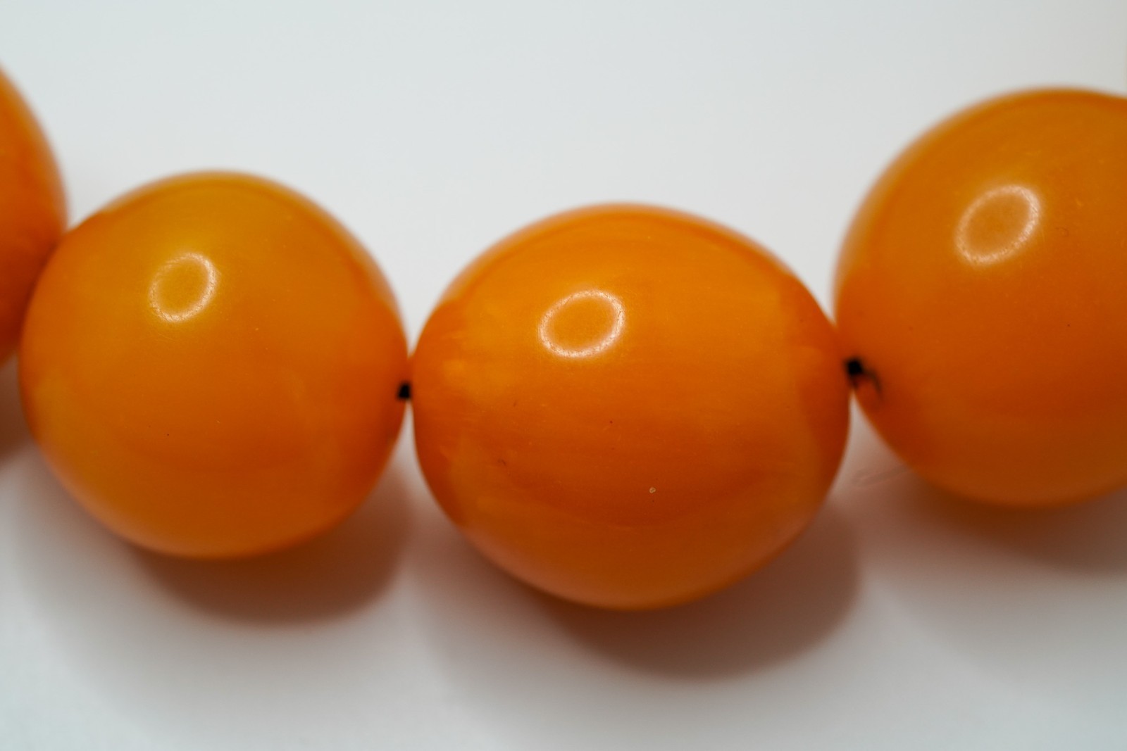 Vintage Long Egg Yolk Butterscotch Amber 45 Bead Necklace 39″ x 20mm 253g