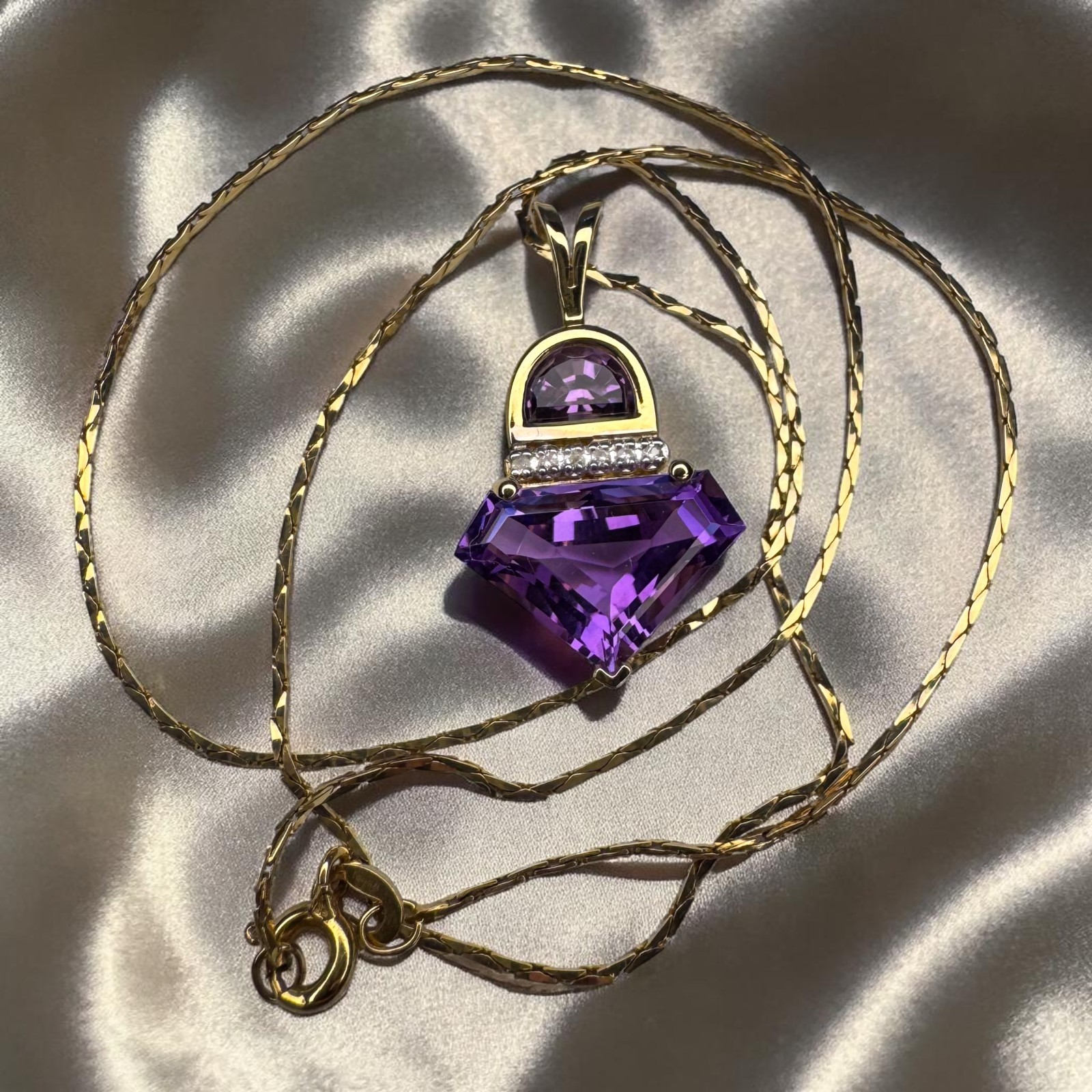 VINTAGE 14K Gold Natural Amethyst & Diamond Necklace -17″ Contemporary -4.4g