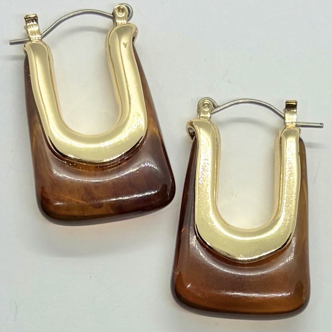 Vtg Amber Resin Chunky Saddle Hoop Statement Boxy Drop Earrings Goldtone Post