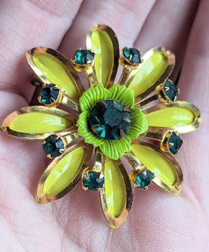 Vtg Chartreuse Lime Green Yellow Enamel Rhinestone Flower Brooch Pin Gold Tone