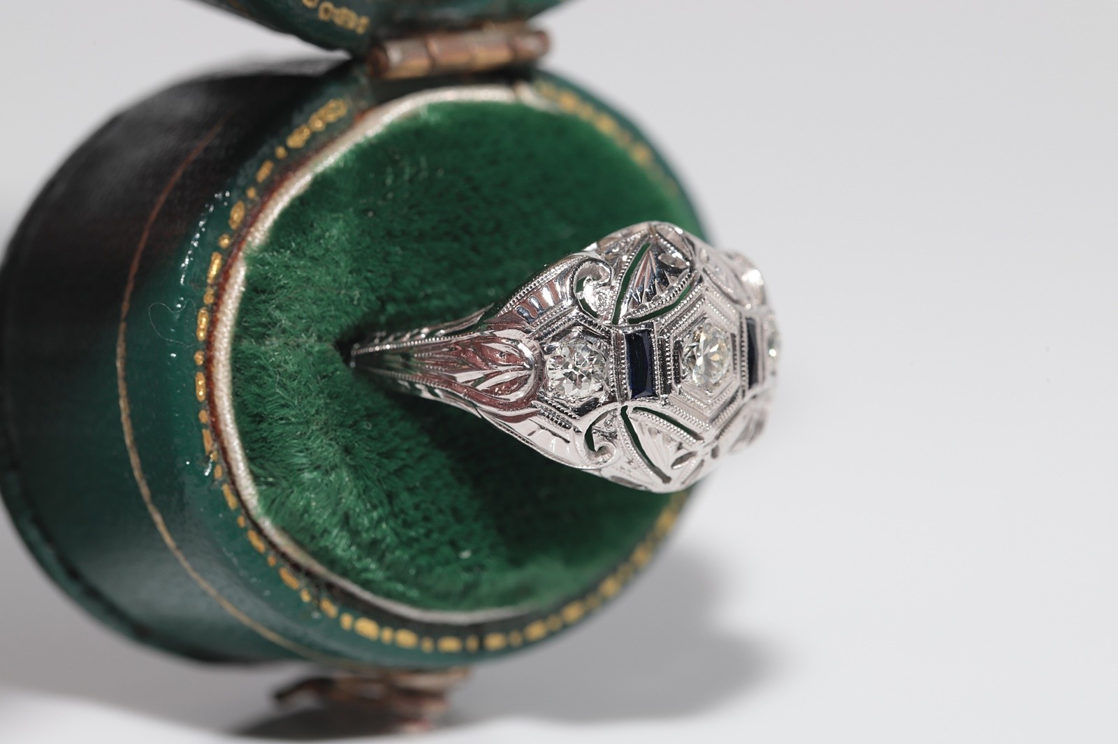 Antique Circa 1920s Art Deco 18k Gold Natural Diamond And Sapphire Ring