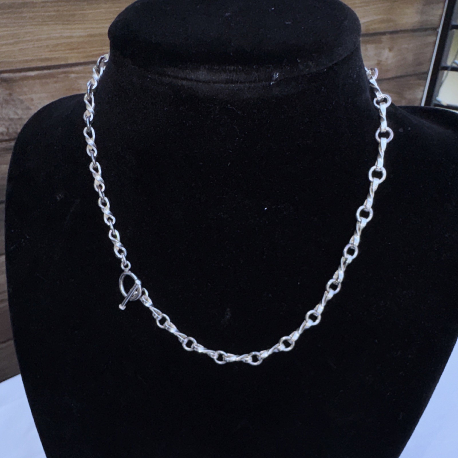 Sterling Silver Tone Oval Link Chain 18”Necklace with Toggle Closure