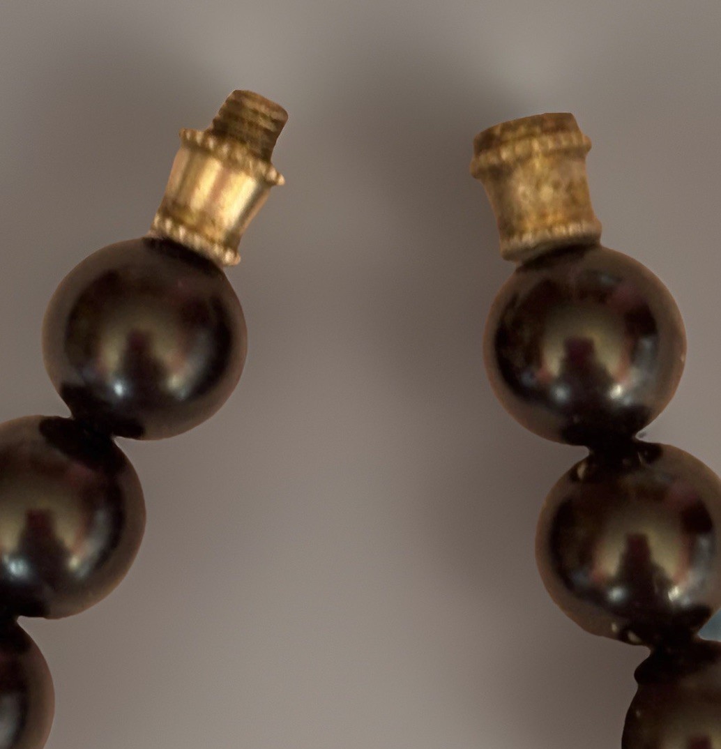 Vintage Gold And Black Beaded Necklace 22 Inches Long