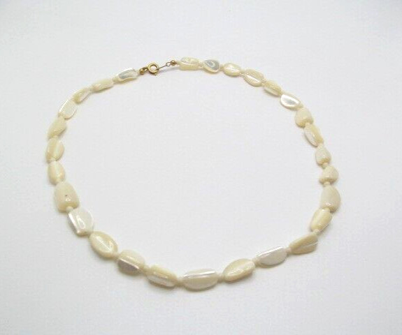 Vintage Japan Iridescent White Mother of Pearl 8.75mm Barrel Necklace 17.5 In