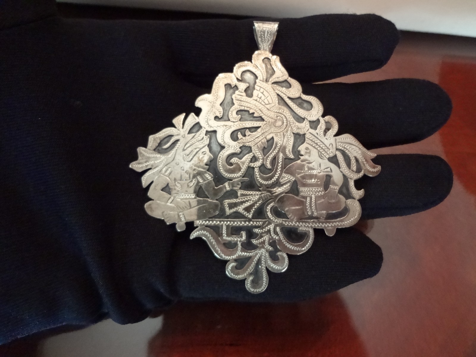 LARGE VINTAGE GUATEMALA 900 STERLING SILVER PIN-PENDANT–VERY NICE