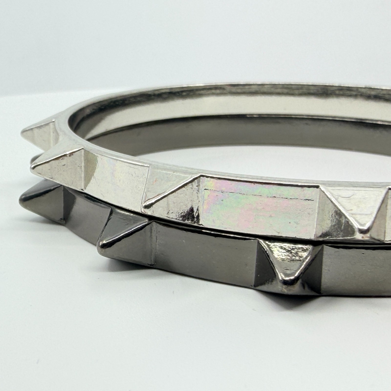 VTG Punk Spiked Bangle Bracelets 2 pc Silver Tone Gunmetal Metal Moto Goth Edge