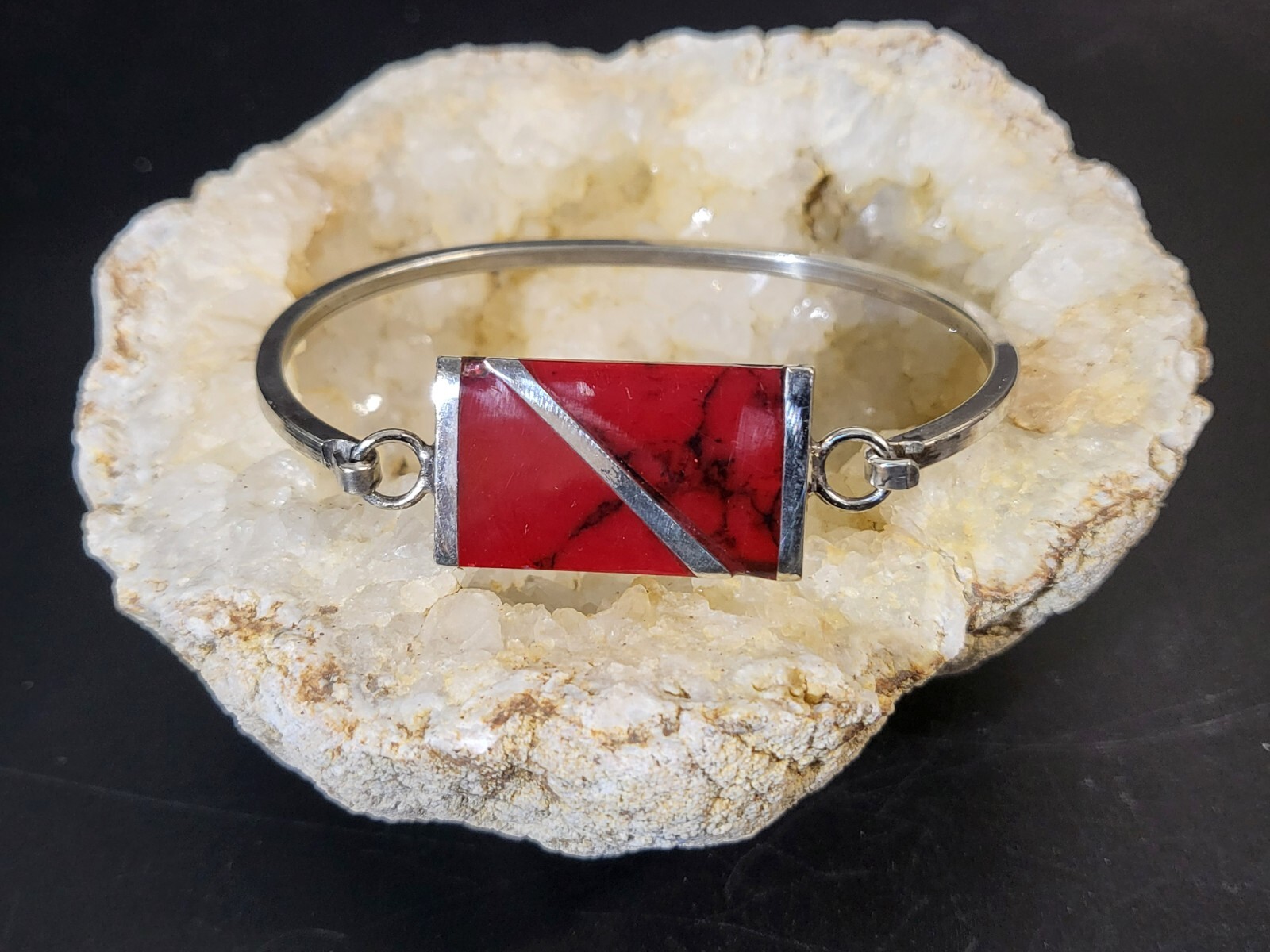 VINTAGE MEXICO ALPACA SILVER RED SPINEY OYSTER SHELL BRACELET