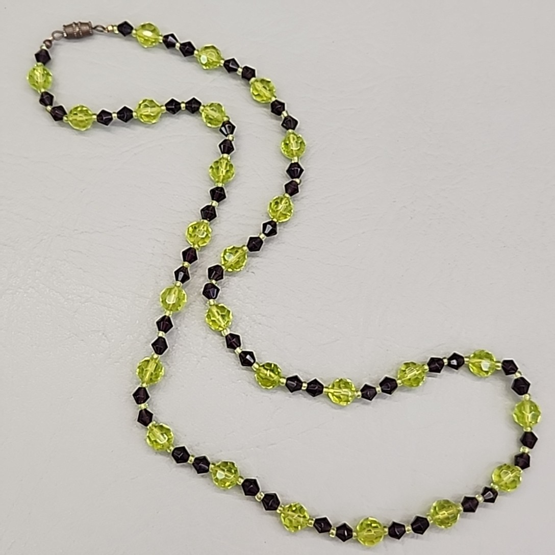 Vintage Glass Beaded Necklace Green Black Bicone 23″