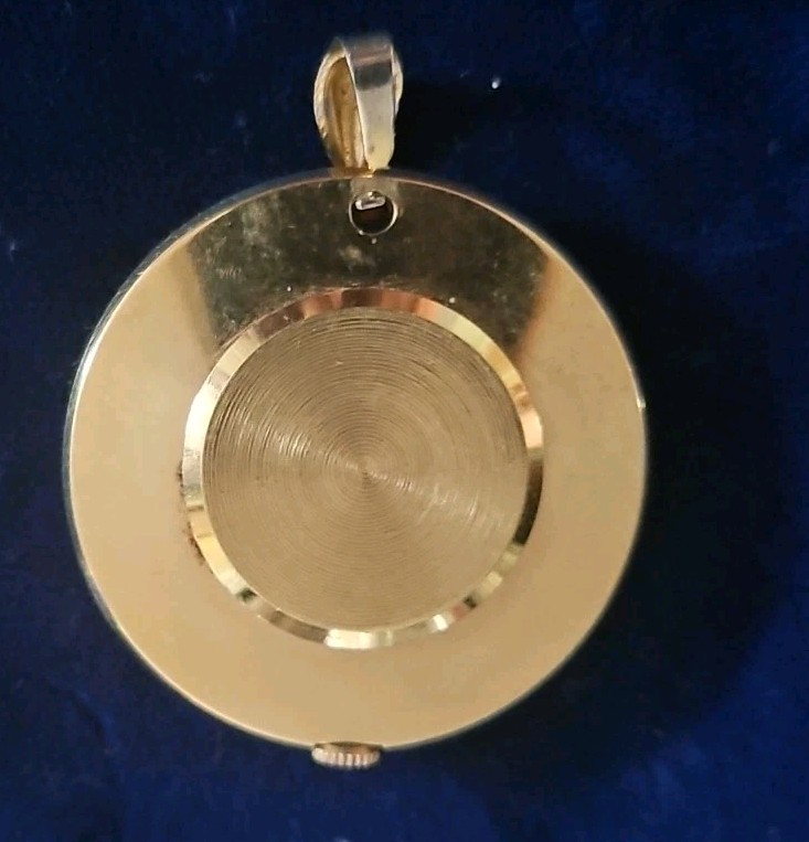 VINTAGE 1970’S WOMENS SWISS CARAVELLE 7’J NECKLACE PENDANT WATCH MANUAL WIND RUN