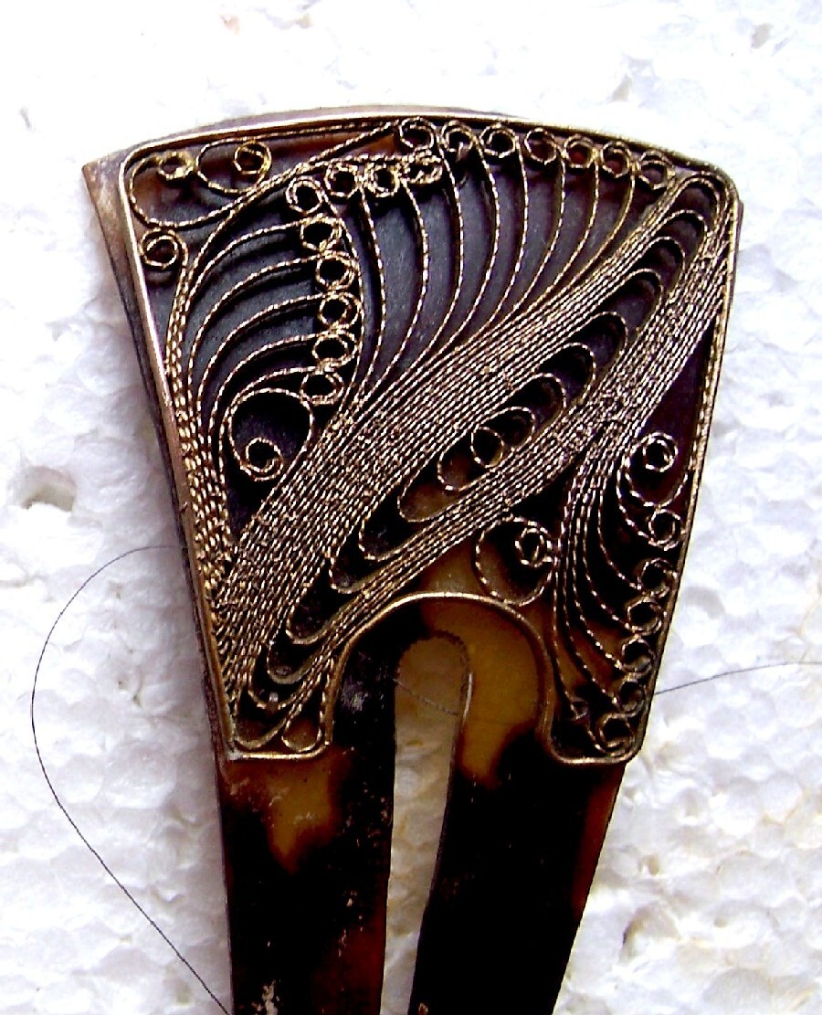 Two faux tortoiseshell hair combs with filigree decoration (AAG)