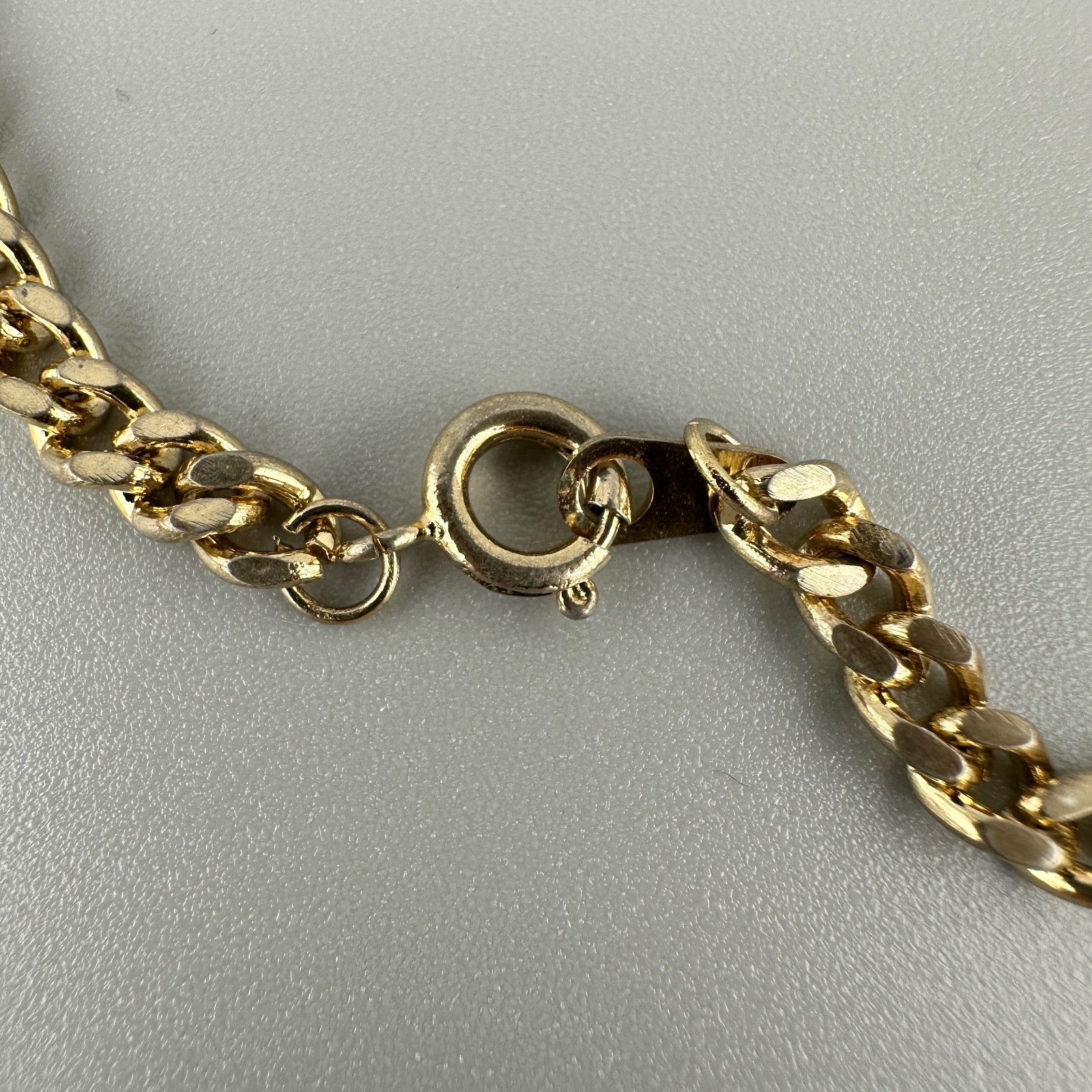 Vintage Chain Necklace Gold Tone Curb Bar Link 18″ Spring Ring Clasp 1990s Y2K