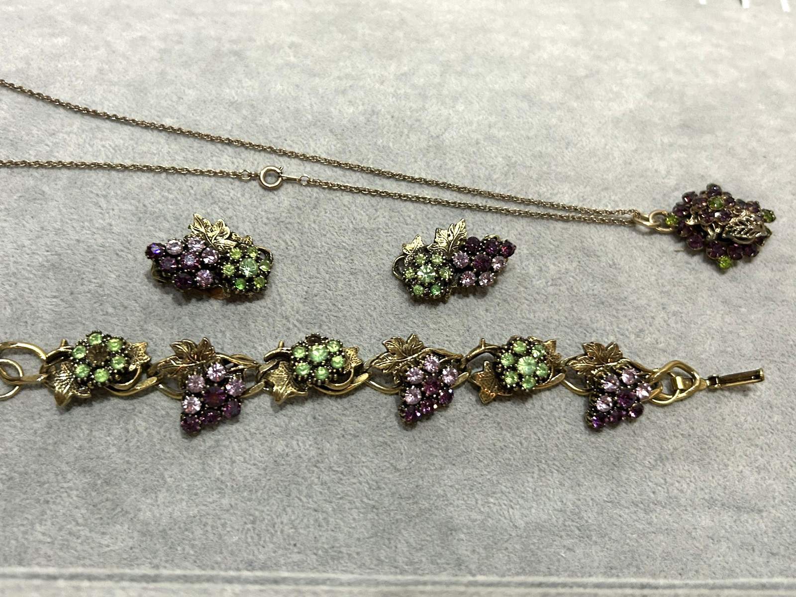 Purple Grape Clusters & Green Flowers Rhinestone Bracelet, Earrings & Necklace
