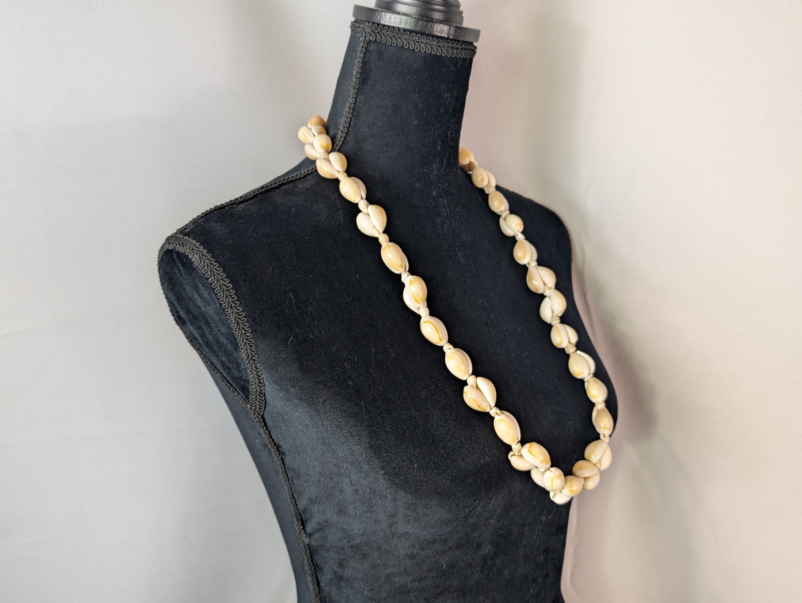 Vintage Hand Knotted Polished Large Sea Shell Beaded Long Necklace Unique Design