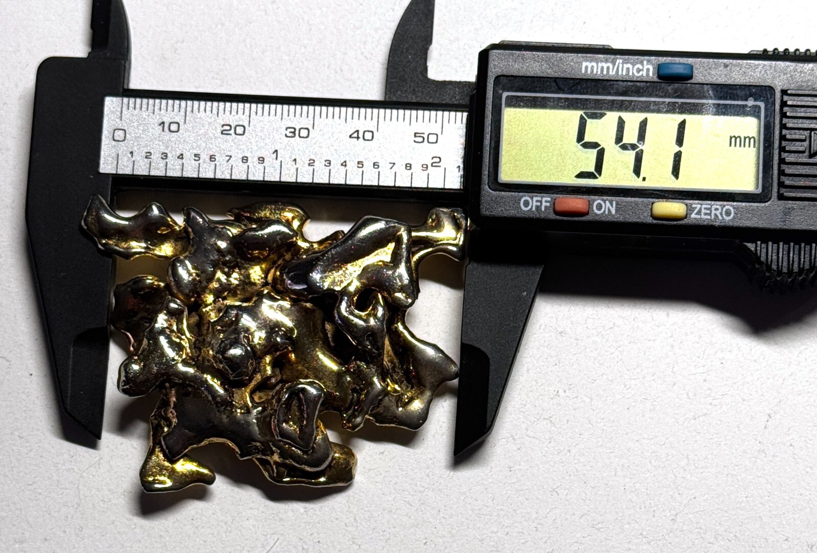 VINTAGE BRUTALIST ASYMMETRICAL BROOCH | 39 GRAMS