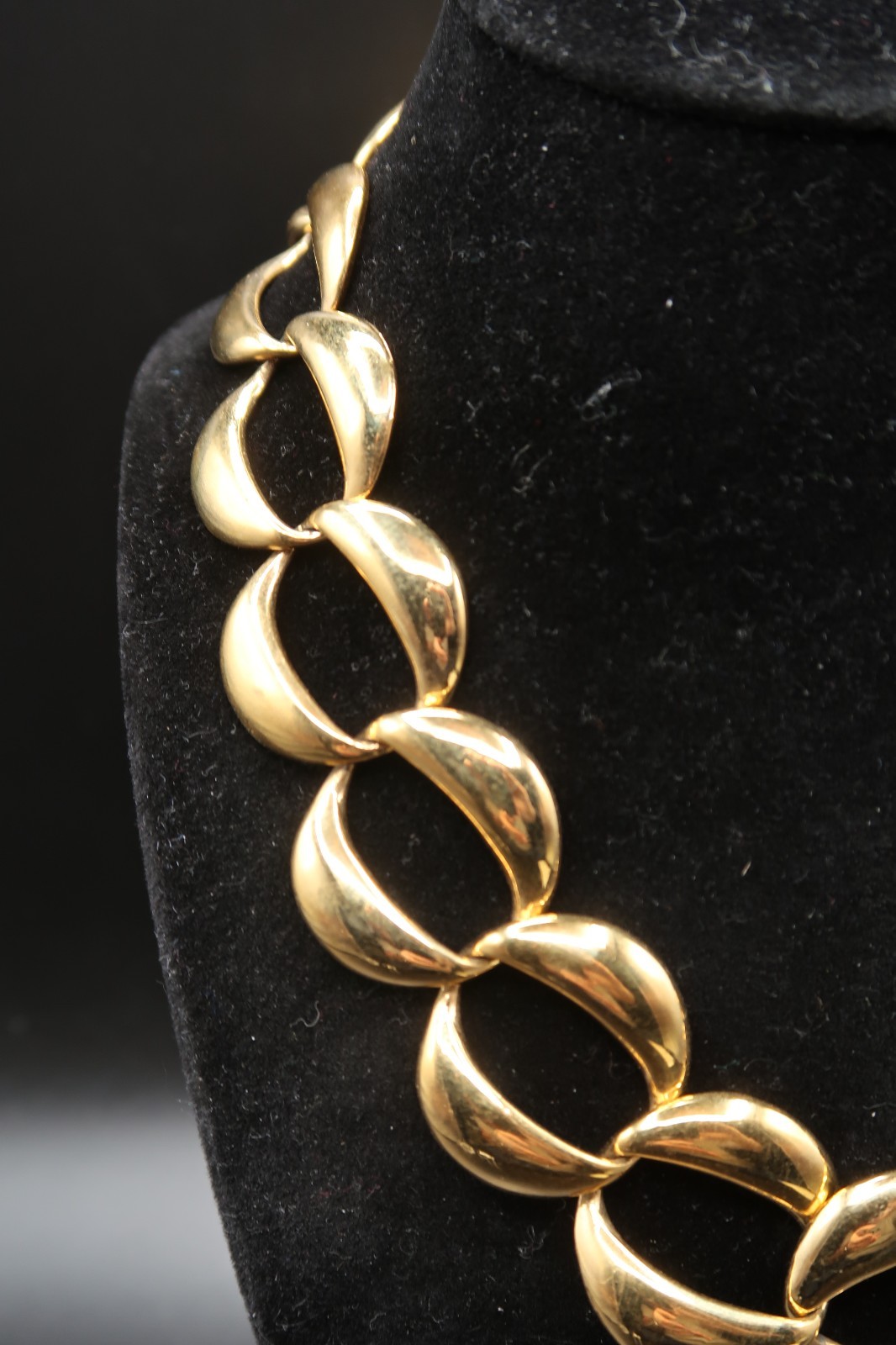 Vintage Napier Chunky Gold Tone Wide Articulated Link Necklace Jewelry