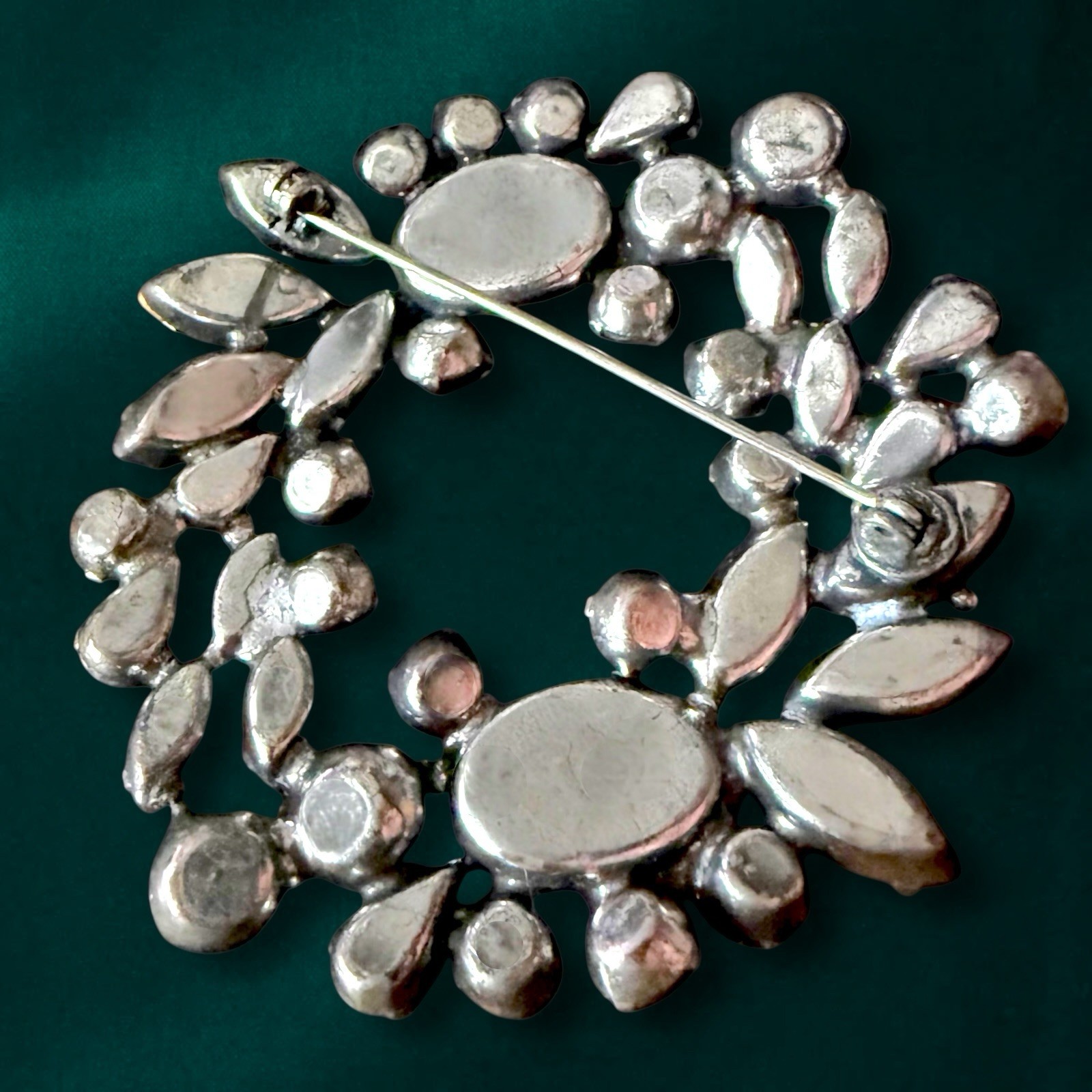 Red Rhinestone Brooch Large Art Glass Confetti Cabochon Vintage 3 Inch