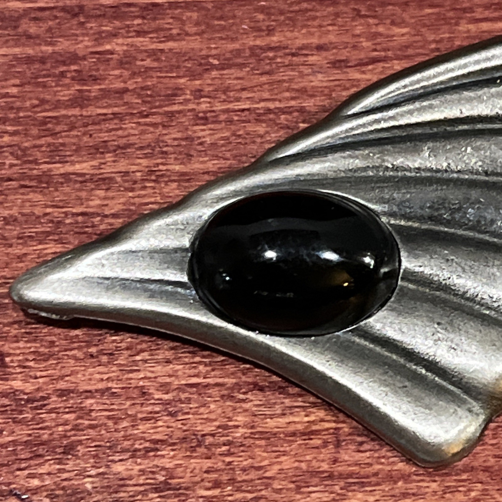 Vintage Joan’s Collectibles Art Deco Pewter Wing Brooch Pin Black Cabochon