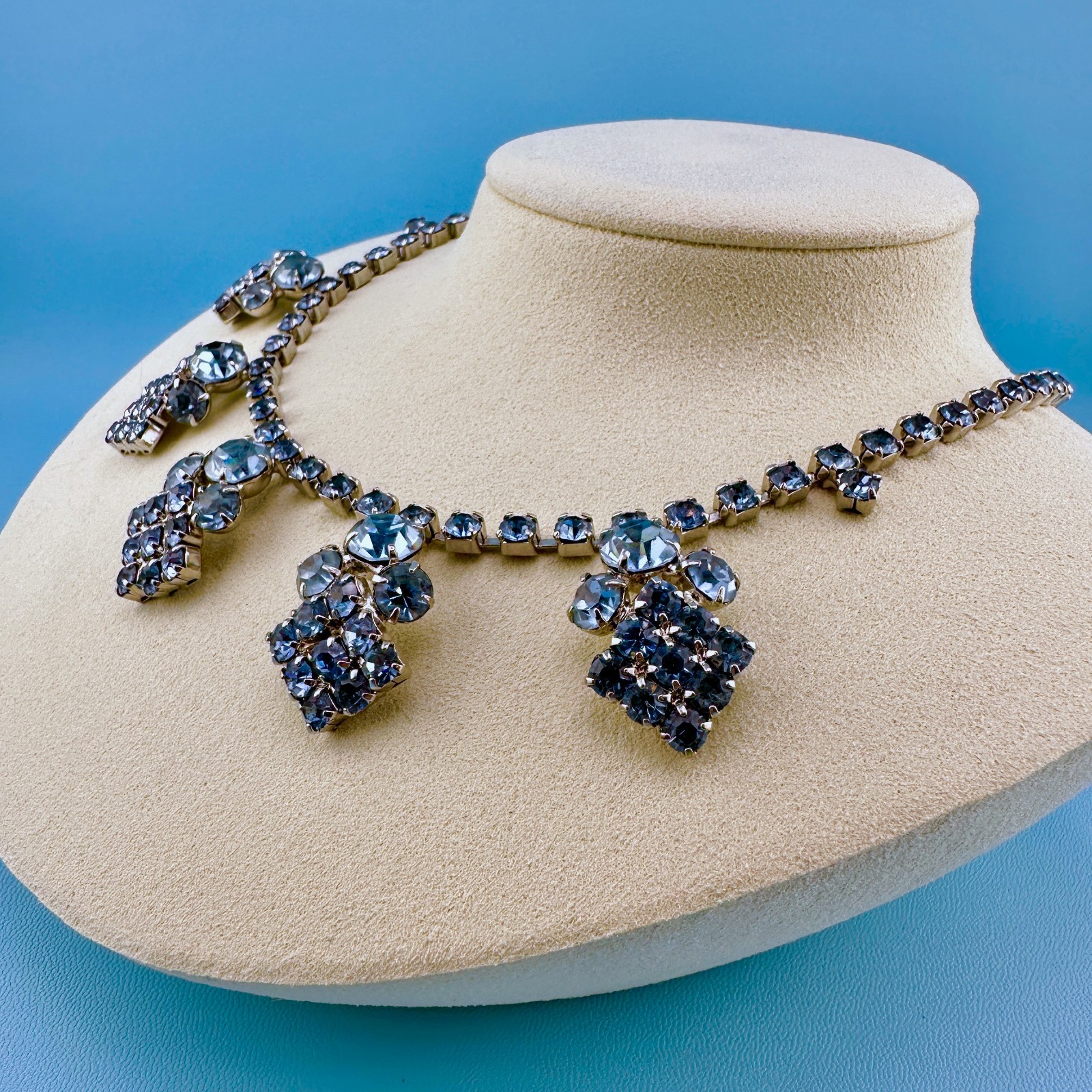 Vintage Blue Rhinestone Collar Necklace Prong Set Cup Chain Cluster Drops 14″