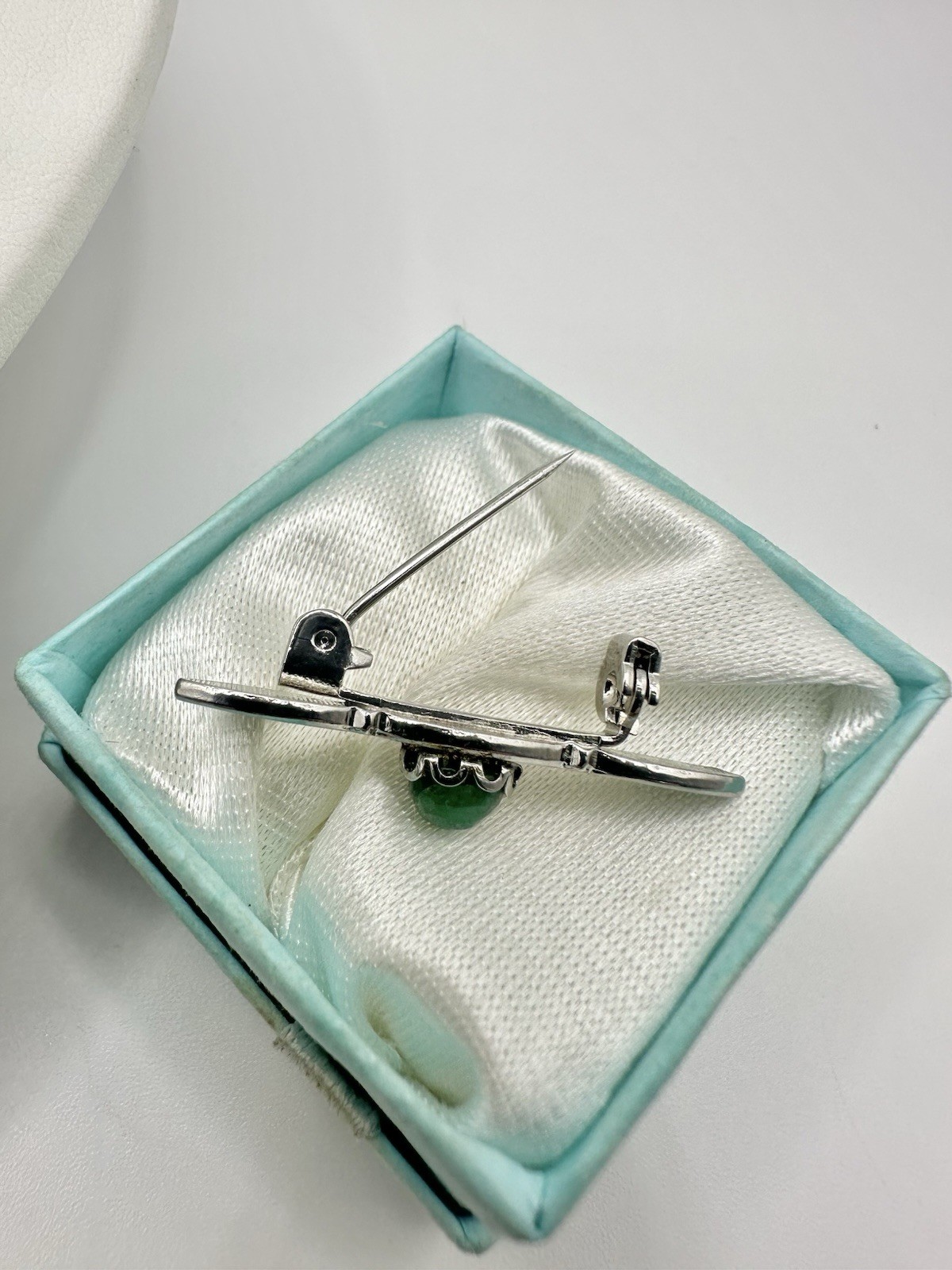 VTG Silver Tone Tiny Bar Brooch Pin Real Emerald May Birthstone Gemstone Read