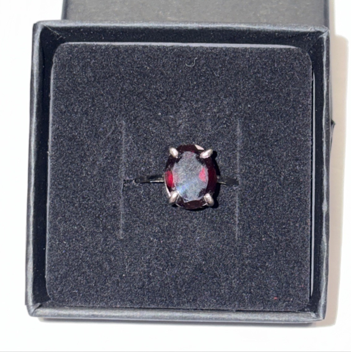 Vintage Sterling Silver Oval Dark Red Garnet Gemstone Ring Size 5