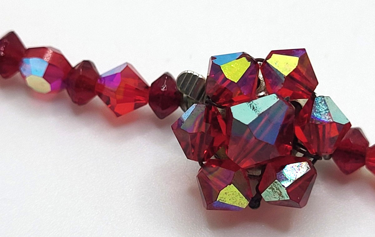 Vintage Ruby Red AB Bicone Bead Aspirin Crystal Bead Necklace Cluster Box Clasp