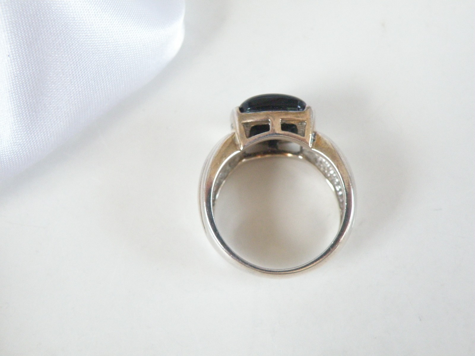Vintage Sterling Silver 925 Black Onyx Cable Ring Size 7