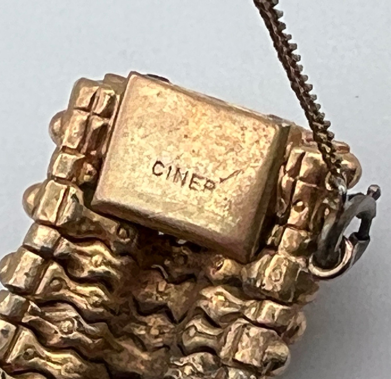 Vintage Ciner Caviar Ball Design Bracelet Gold Tone Metal Safety Chain Box Clasp