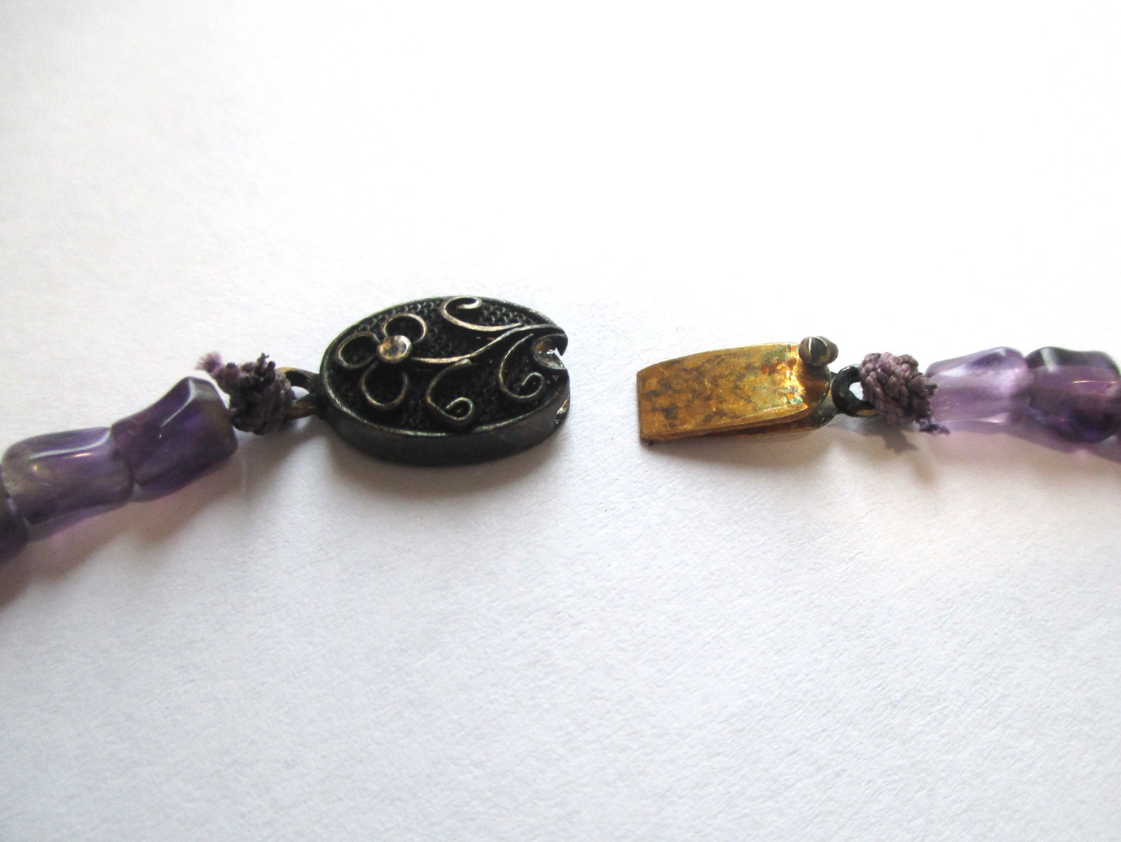 26in VINTAGE CHINESE EXPORT AMETHYST BEAD NECKLACE STERLING SILVER FLOWER CLASP