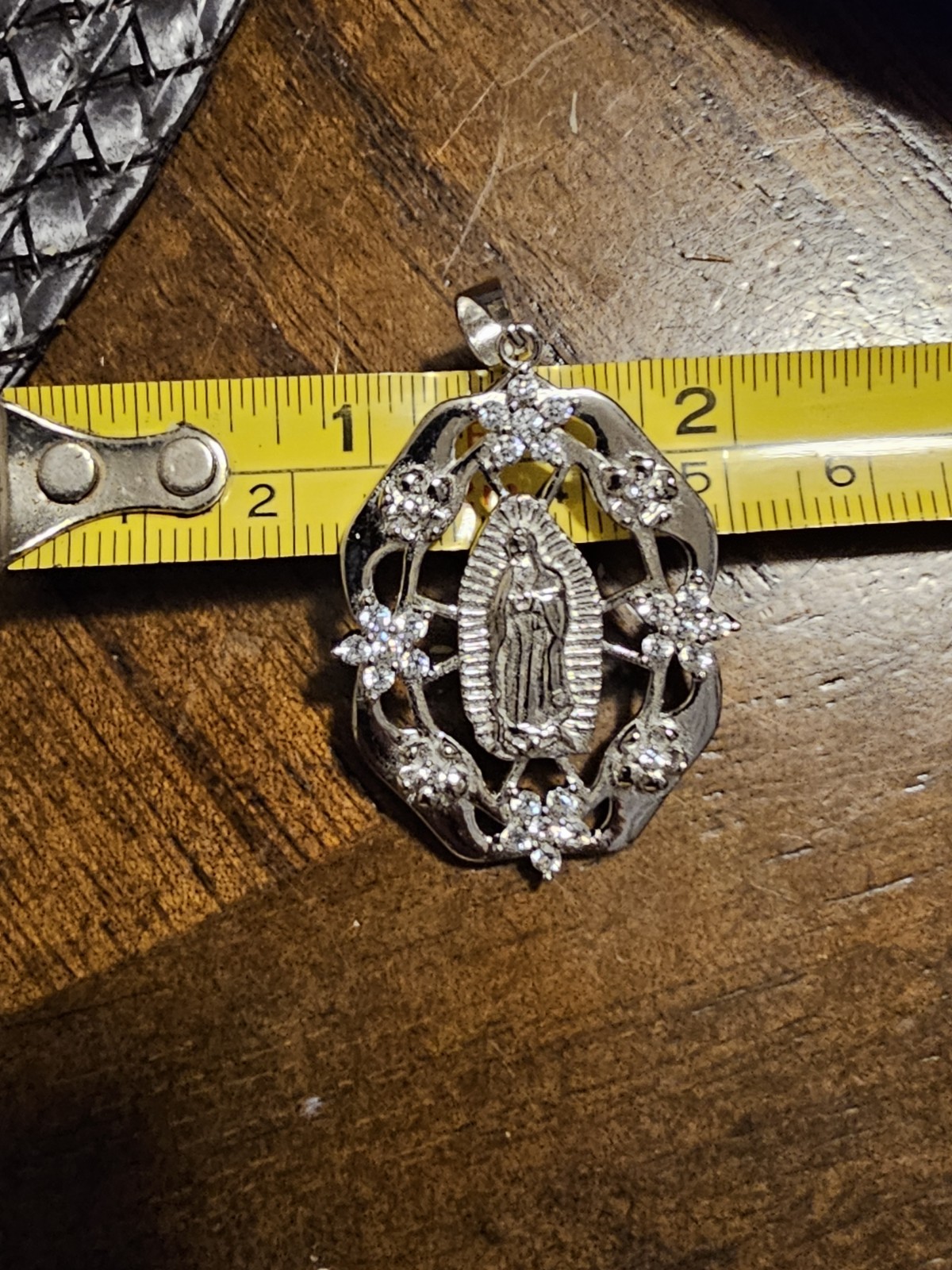 Sterling Silver 925 Virgen Mary Pendant Floral.6.8 Grams