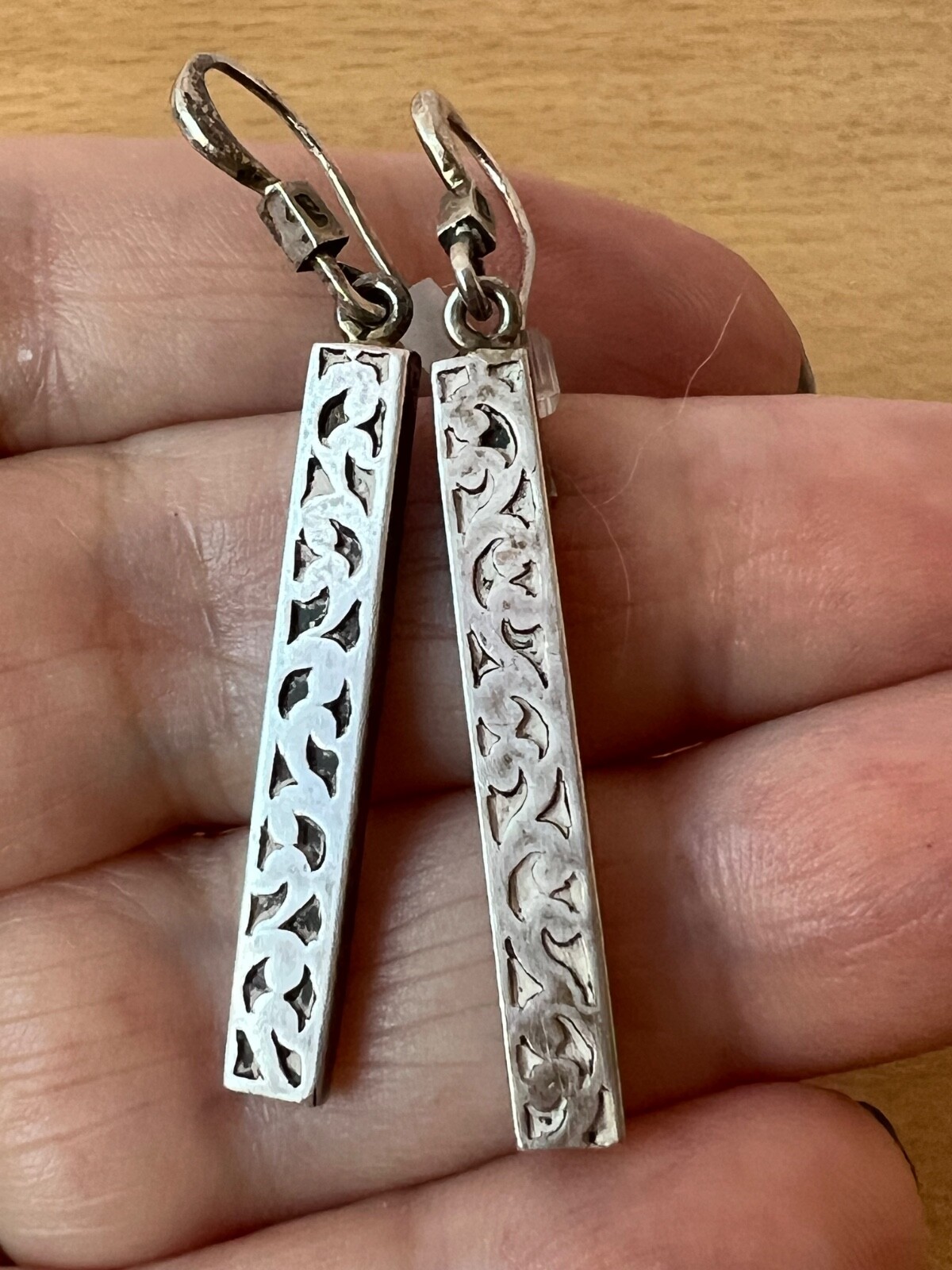 VINTAGE 925 STERLING SLVER MODERNIST ORNATE ETCHED BAR LONG DANGLE DROP EARRINGS