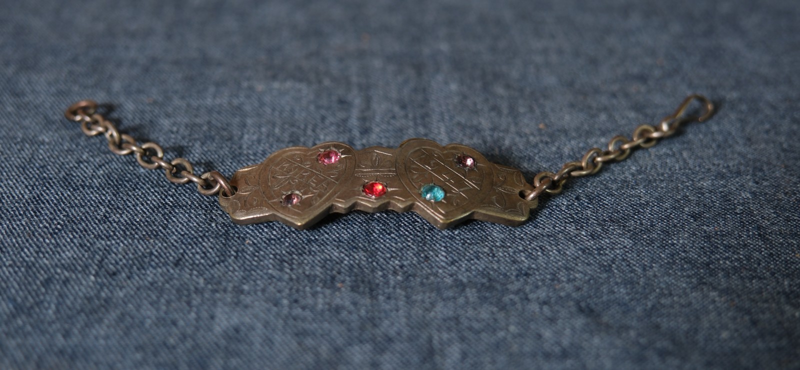 Vtg Post WWII 1940’s 1947 Occupied Korea War Jeweled Souvenir Hearts ID Bracelet